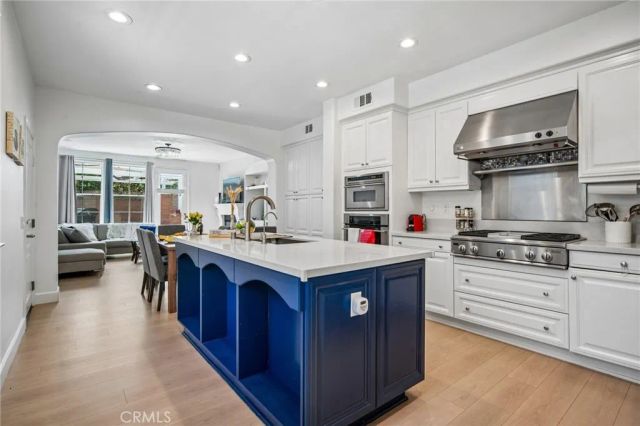 222 Vintage, Irvine, CA 92620