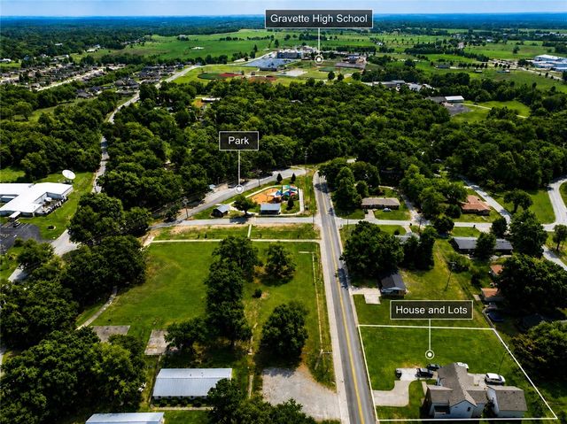 609 Atlanta SE Street, Gravette, AR 72736