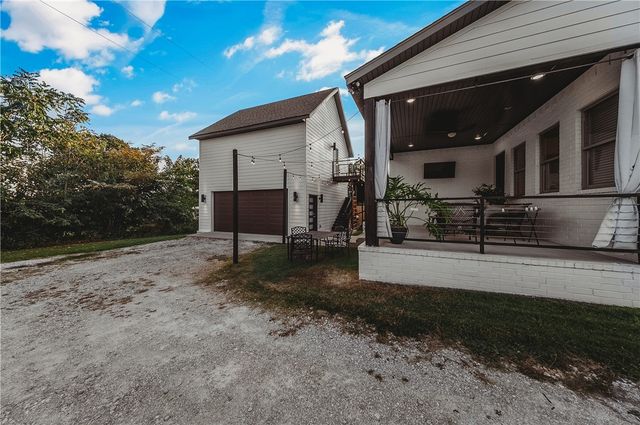 609 Atlanta SE Street, Gravette, AR 72736