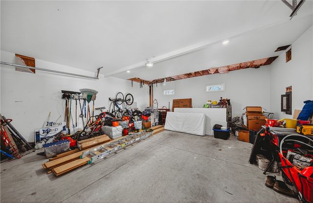609 Atlanta SE Street, Gravette, AR 72736