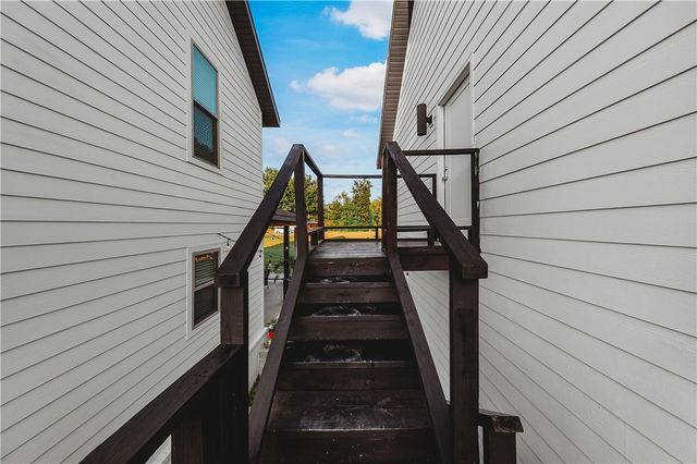 609 Atlanta SE Street, Gravette, AR 72736