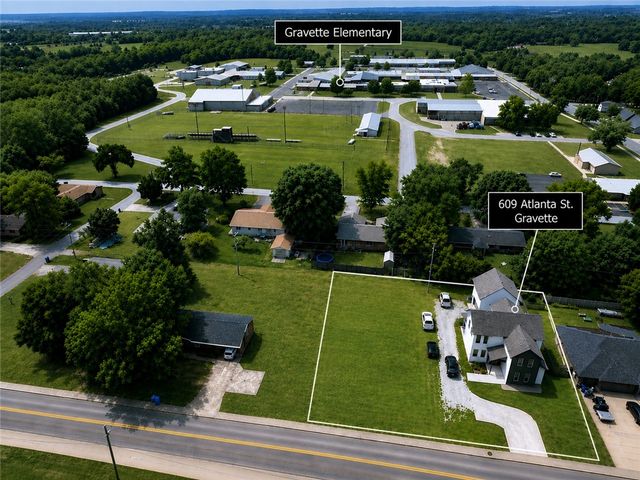 609 Atlanta SE Street, Gravette, AR 72736