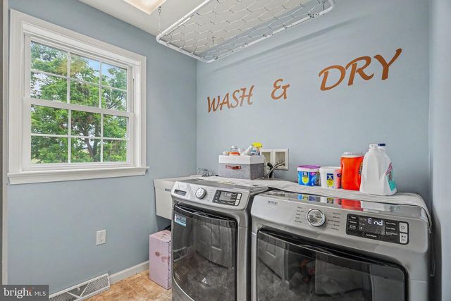 658 MELISSA LN, Mount Joy, PA 17552
