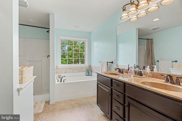 658 MELISSA LN, Mount Joy, PA 17552