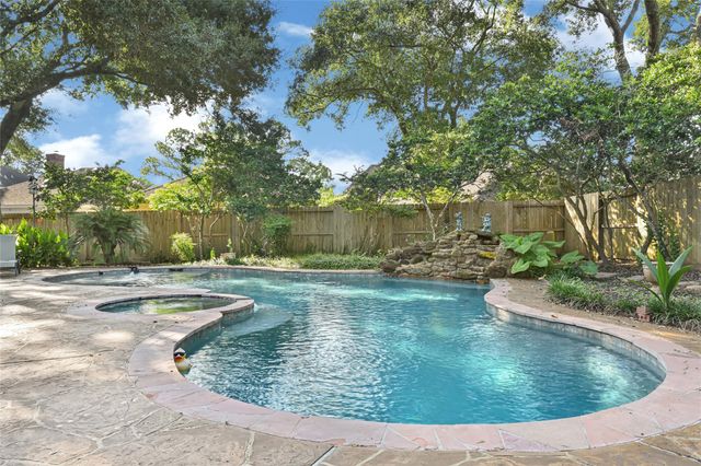 4202 Misty Heather Court, Pasadena, TX 77059