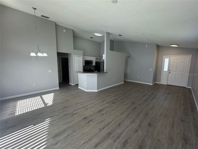 158 AYLESBURY LANE, Davenport, FL 33837