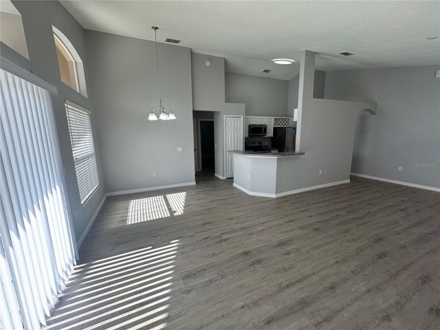 158 AYLESBURY LANE, Davenport, FL 33837