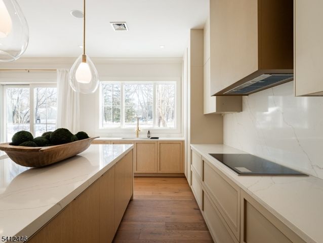 16 Paris Ave 4, Rockleigh Boro, NJ 07647