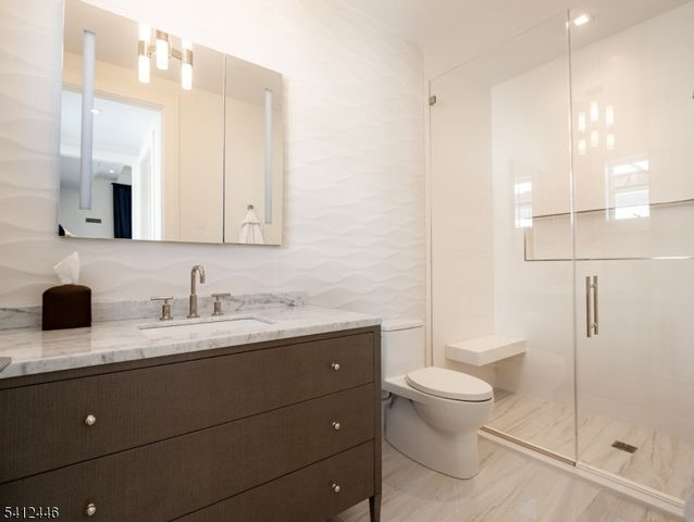 16 Paris Ave 4, Rockleigh Boro, NJ 07647