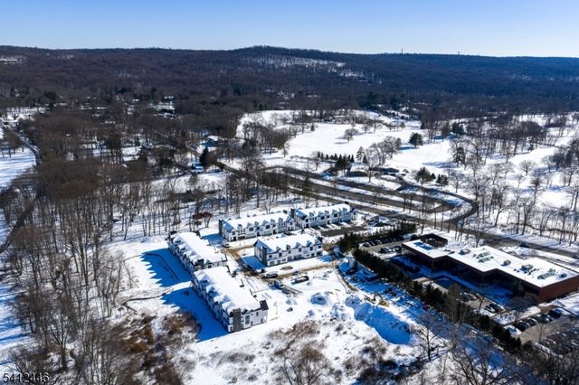 16 Paris Ave 4, Rockleigh Boro, NJ 07647