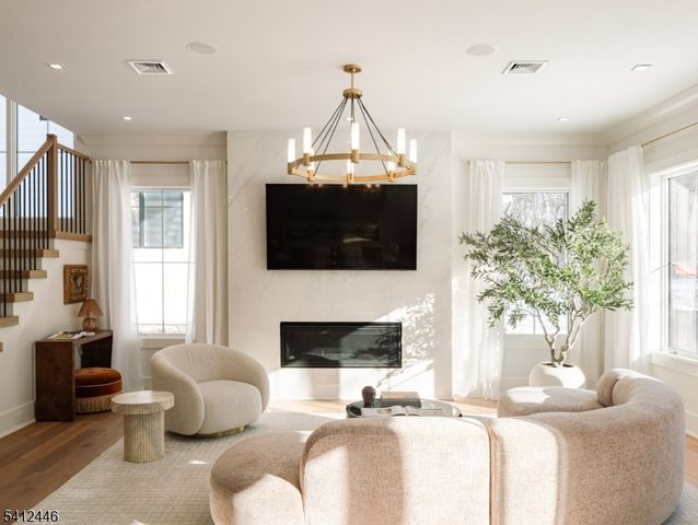 16 Paris Ave 4, Rockleigh Boro, NJ 07647