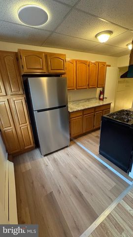 1415 EDGEWOOD AVE, Trenton, NJ 08618
