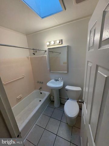 1415 EDGEWOOD AVE, Trenton, NJ 08618