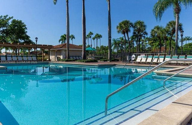 18290 Mediterranean Boulevard 7-5, Hialeah, FL 33015