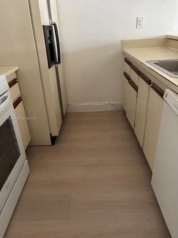 18290 Mediterranean Boulevard 7-5, Hialeah, FL 33015