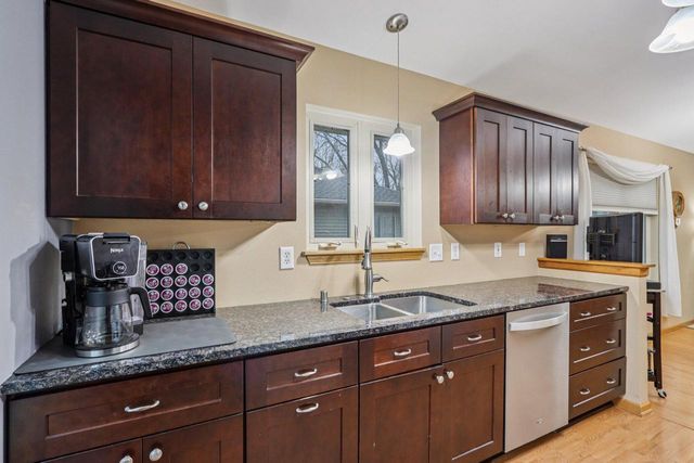 1810 Patricia LANE, Waukesha, WI 53188