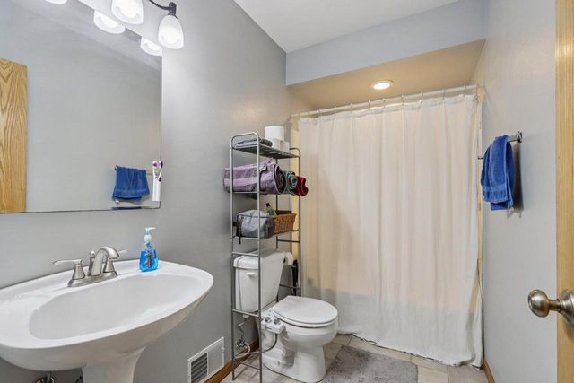 1810 Patricia LANE, Waukesha, WI 53188