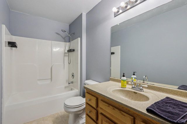 1810 Patricia LANE, Waukesha, WI 53188