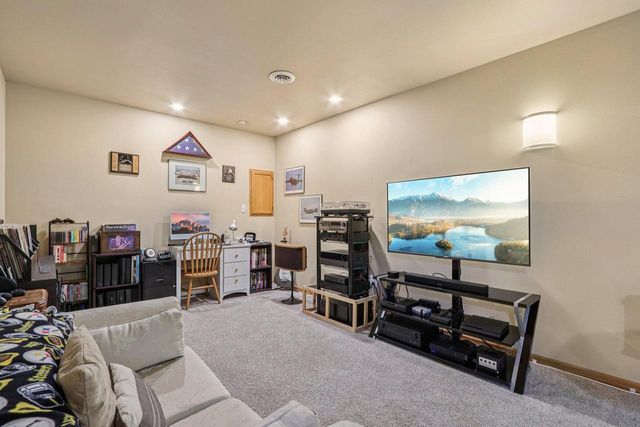 1810 Patricia LANE, Waukesha, WI 53188