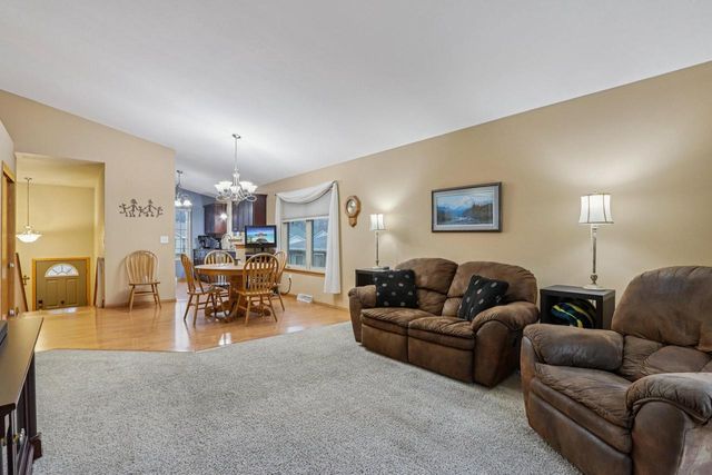 1810 Patricia LANE, Waukesha, WI 53188
