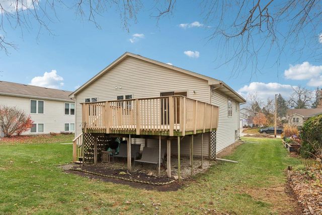 1810 Patricia LANE, Waukesha, WI 53188
