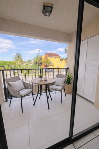 8870 Fontainebleau Blvd 409, Miami, FL 33172