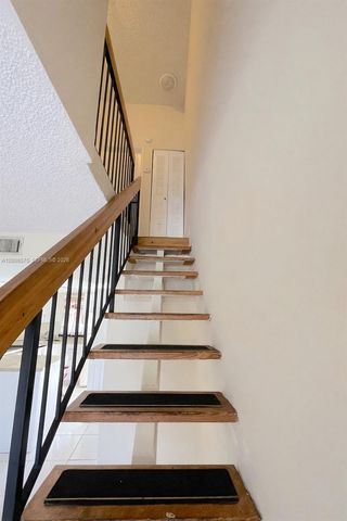 8870 Fontainebleau Blvd 409, Miami, FL 33172