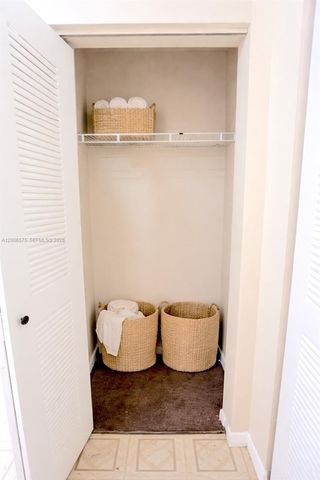 8870 Fontainebleau Blvd 409, Miami, FL 33172