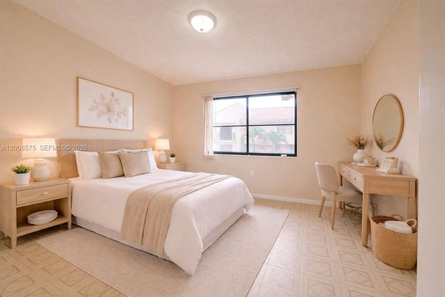 8870 Fontainebleau Blvd 409, Miami, FL 33172