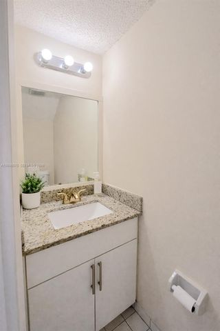 8870 Fontainebleau Blvd 409, Miami, FL 33172