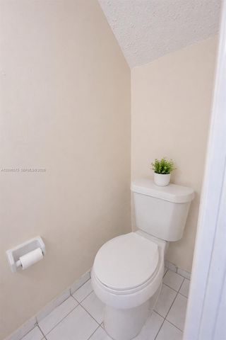 8870 Fontainebleau Blvd 409, Miami, FL 33172