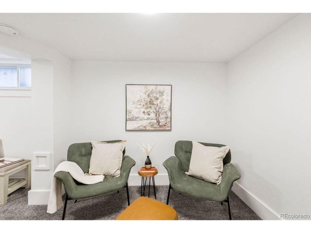 2515 N Glencoe St, Denver, CO 80207