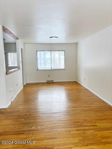 12 Evergreen Avenue, Clifton Park, NY 12065