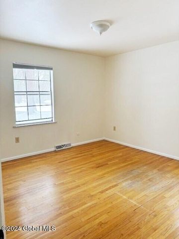 12 Evergreen Avenue, Clifton Park, NY 12065