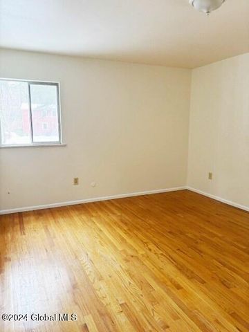 12 Evergreen Avenue, Clifton Park, NY 12065