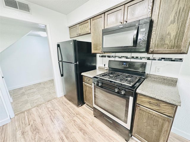 1314 Southport DR, Austin, TX 78704