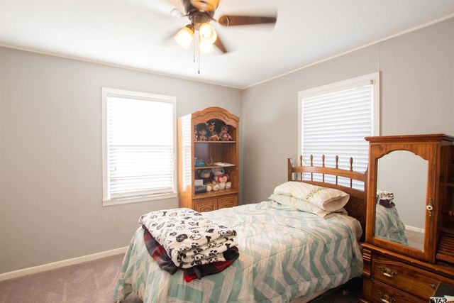 18111 CR 2142, Troup, TX 75789