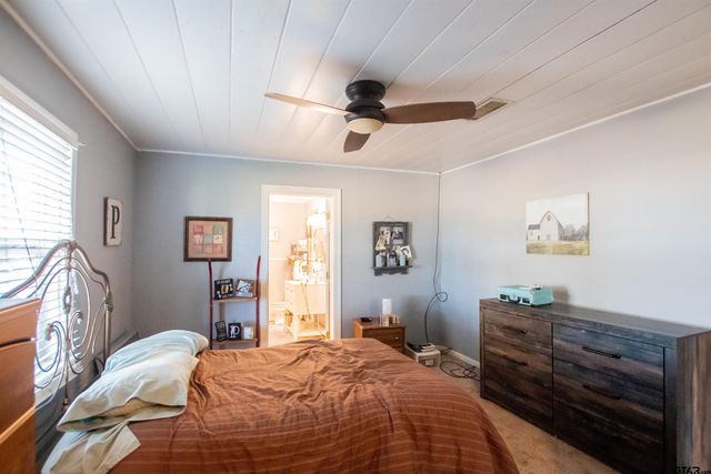 18111 CR 2142, Troup, TX 75789