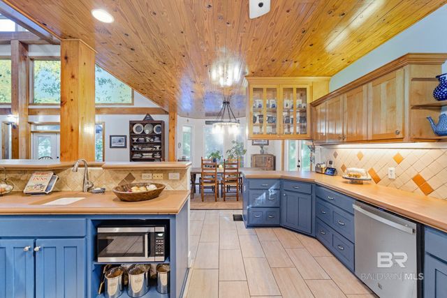 24250 N River Road, Daphne, AL 36526