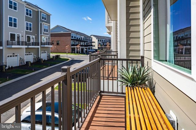 13817 CHRISSWIND AVE, Woodbridge, VA 22191