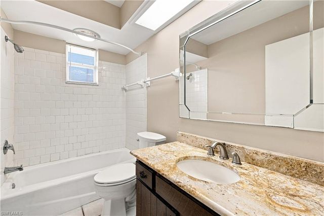 5290 Cypress LN, Naples, FL 34113