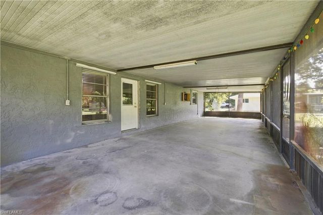 5290 Cypress LN, Naples, FL 34113