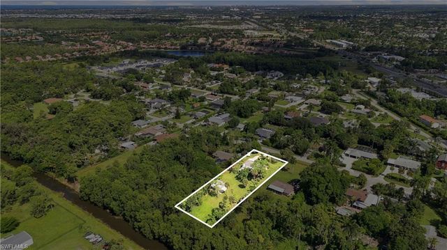 5290 Cypress LN, Naples, FL 34113