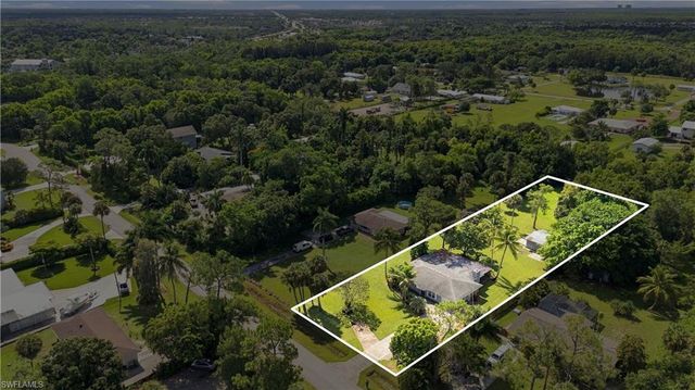 5290 Cypress LN, Naples, FL 34113