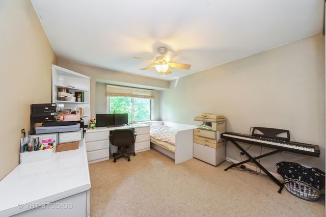412 Bluebird Lane 412, Deerfield, IL 60015
