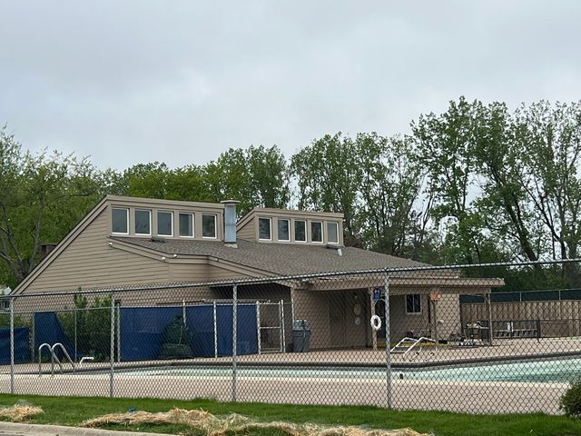 412 Bluebird Lane 412, Deerfield, IL 60015