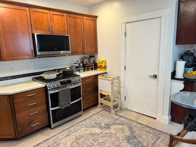 264 Belmont St 1, Watertown, MA 02472