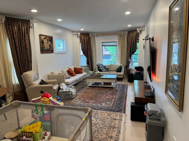 264 Belmont St 1, Watertown, MA 02472