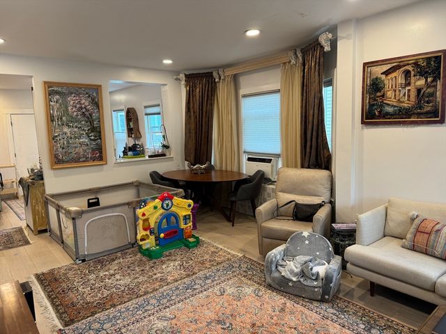 264 Belmont St 1, Watertown, MA 02472