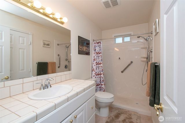 252 Laura Lane, Sequim, WA 98382